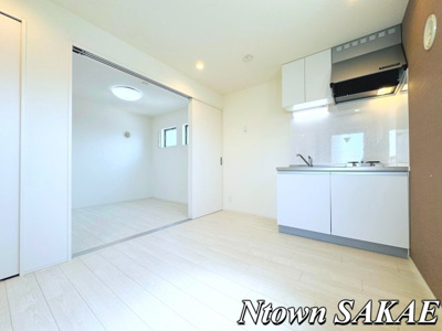 【居間・リビング】 | ハーモニーテラス高道町Ⅵ | 使いやすい居間です