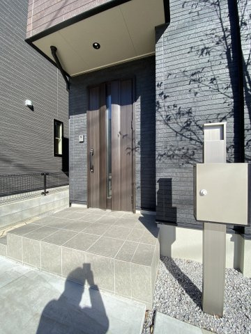 【玄関】 | 行田市深水町Ⅱ　戸建住宅 | ≪4号棟≫
現地(2024年1月撮影)