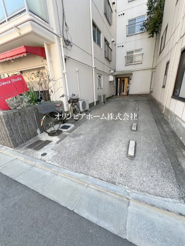 清澄サニーハイツ　132.52㎡　角　部屋　専用カースペース2台の駐車場