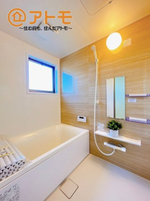 【浴室】 | 沼津市日の出町　中古建て　全1棟 | 広々１坪タイプのゆったり浴室ユニット♪浴室乾燥機付き♪