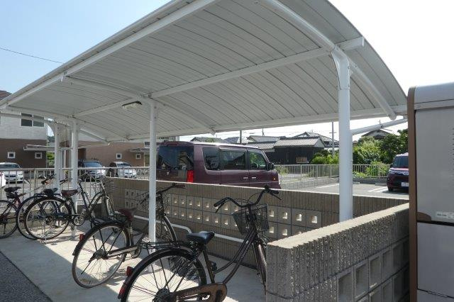 倉敷市西中新田のアパートのその他共用部分|駐輪場