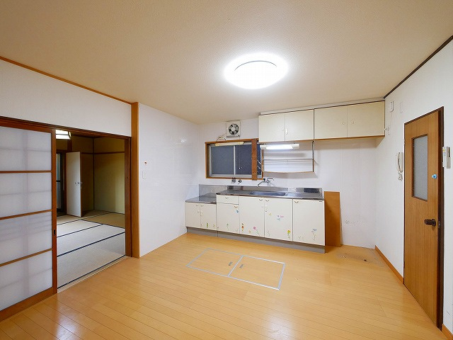 南袋町戸建のキッチン|お料理しやすいキッチンです