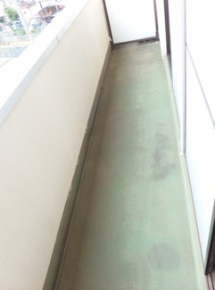 【バルコニー】