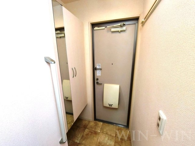 アスター若宮 Bの玄関