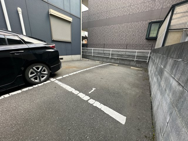 シャーメゾン桜　A棟の駐車場