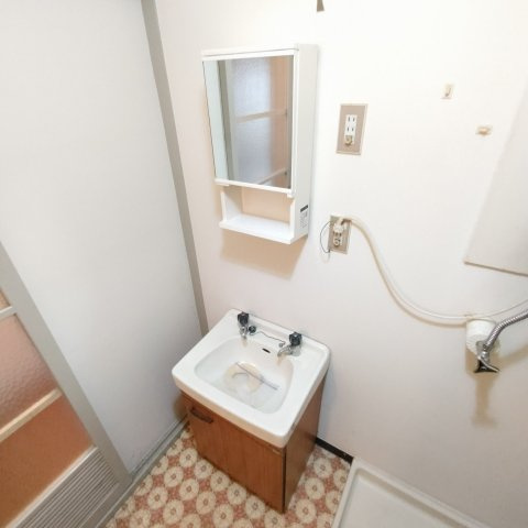 室蘭東町第２住宅の洗面所