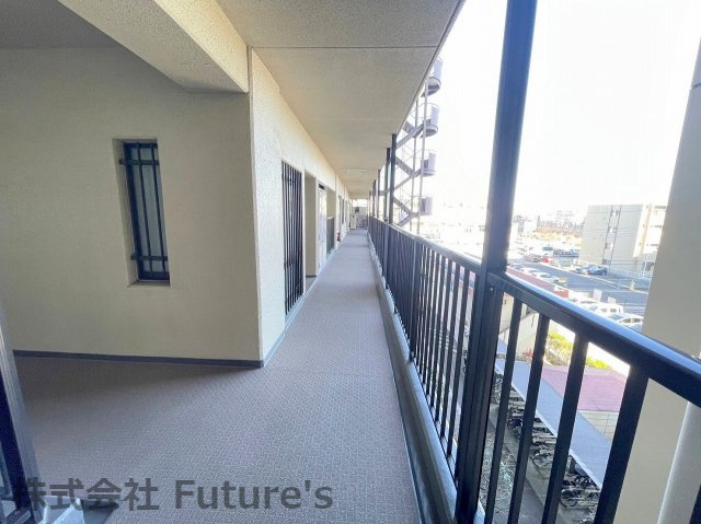 グリーンパーク南流山駅前のその他共用部分|共用廊下です