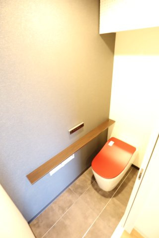 大阪市都島区東野田町１丁目の賃貸マンションのトイレ