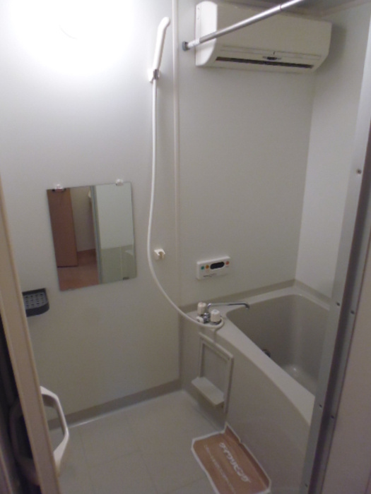 グランド ソレーユ　Bの浴室