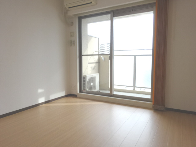 インタービレッジ船丘の居間・リビング