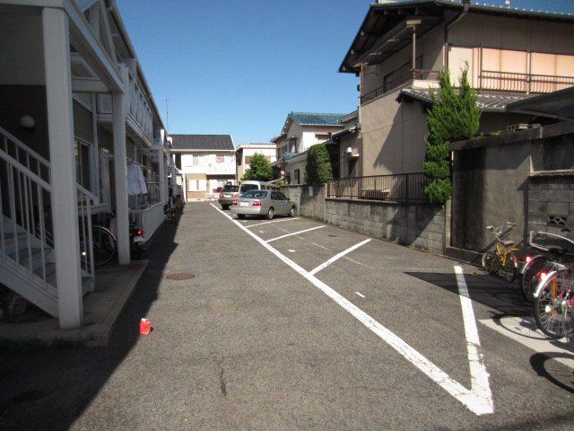 【駐車場】