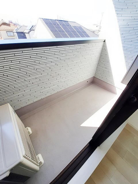 ポミエグランのバルコニー