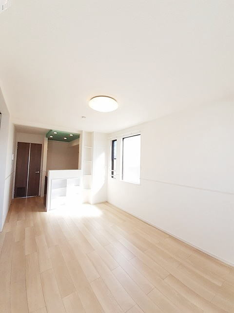 ポミエグランの居間・リビング