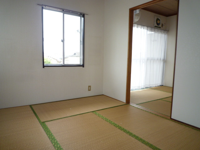 倉敷市亀山のアパートの寝室|和室