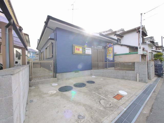 田原本町泰庄中古戸建の駐車場