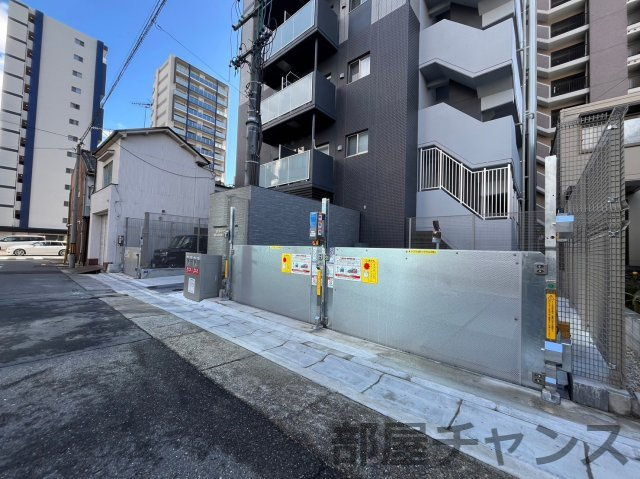 エスリードレジデンス東別院マークスの駐車場