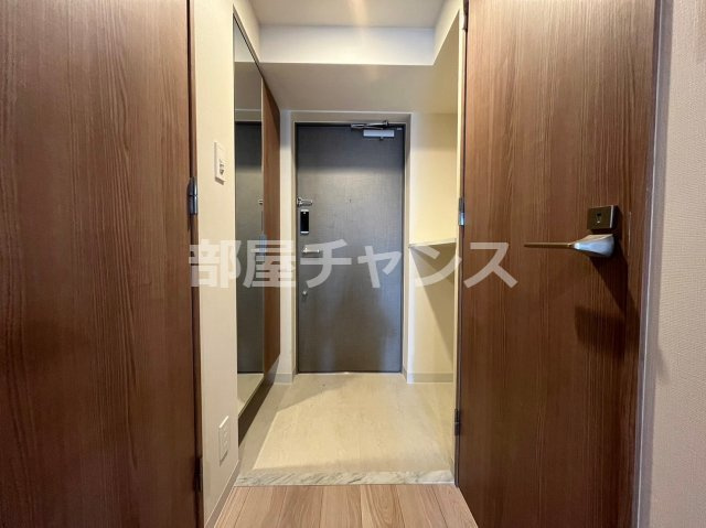 エスリードレジデンス東別院マークスの玄関