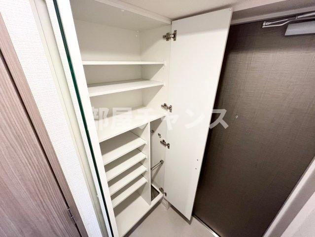 エスリード栄イーストスクエアの収納