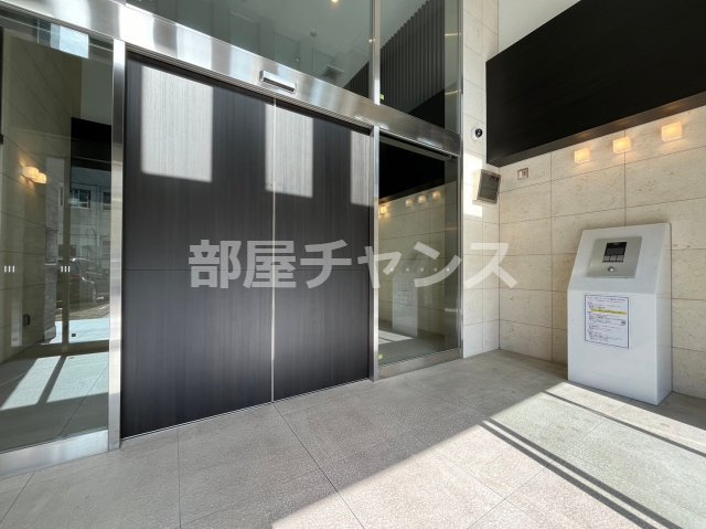 エスリード栄イーストスクエアのエントランス
