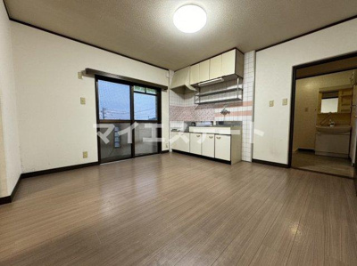 【居間・リビング】 | ロイヤルマンション