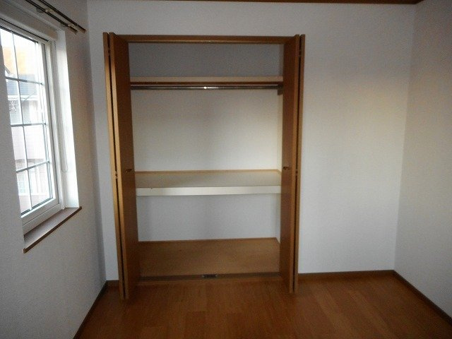 パレ・リヴィエールⅡの収納|こまごまとしたものを収納できそうですね