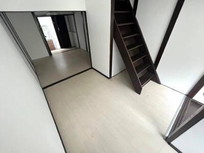 【洋室】 | 松原高見戸建