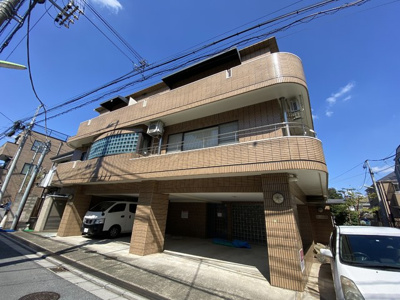 ★オートロック付RC３階建てマンション★