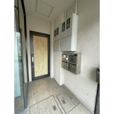 Kビルのエントランス|お問い合わせは美濃善不動産駅前店へ！