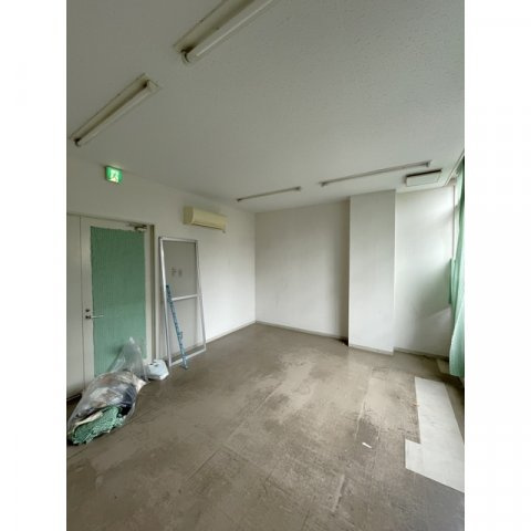 Kビルの内装