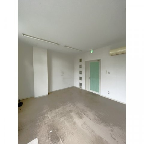Kビルの内装