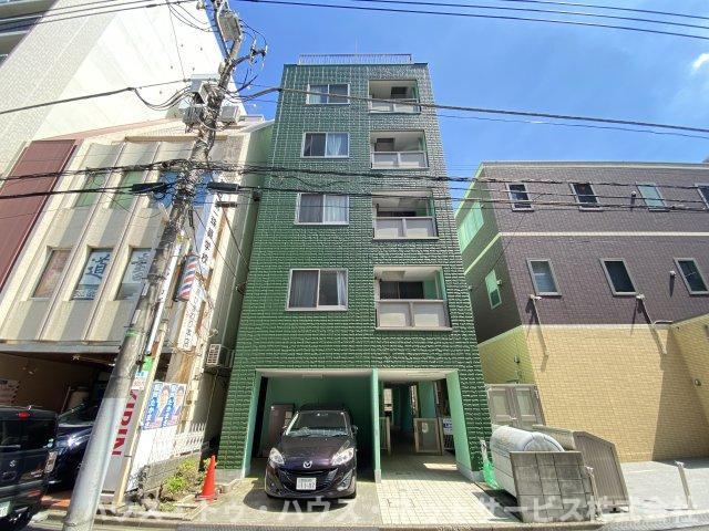 アンプルールフェールスリーズの外観