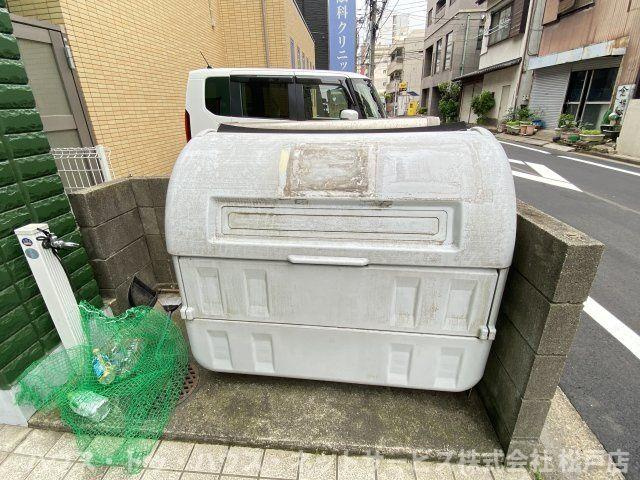 アンプルールフェールスリーズのその他
