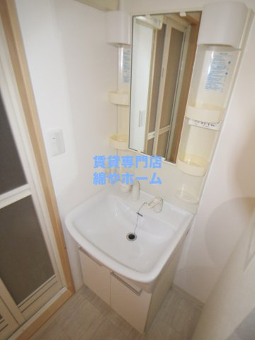 ＲＥＢＡＮＧＡ阿倍野ＡＰの独立洗面台|使いやすい独立洗面台です