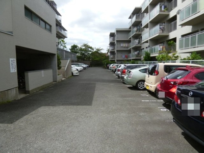 【駐車場】 | メゾン千里山A棟 | 駐車場★