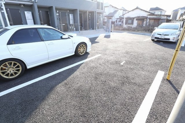 アリビオの駐車場