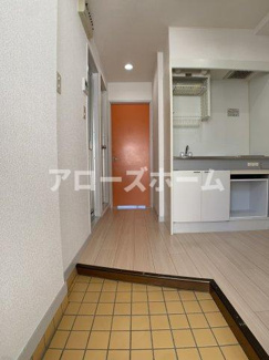 【玄関】 | ※室内写真は同マンション別室につきイメージです。