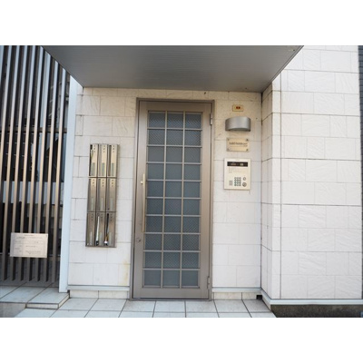 【エントランス】 | ソリッド西公園