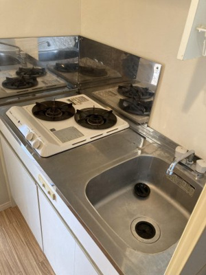 【キッチン】 | ピュア別府南七番館 | 別号室の写真になります。現況優先。