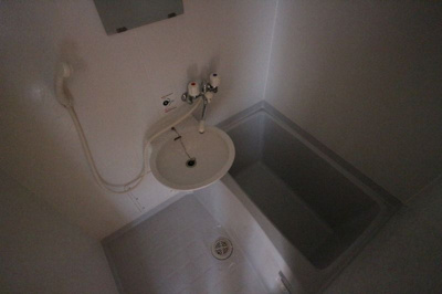 【洗面所】 | インディペンデンス六本松 | 別号室の写真になります。現況優先。