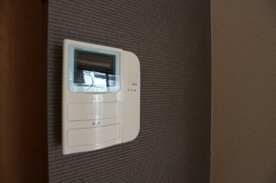 【セキュリティ】 | インディペンデンス六本松 | 別号室の写真になります。現況優先。