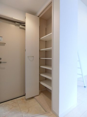 【玄関】 | シュプリーム香椎 | 別号室の写真になります。現況優先。