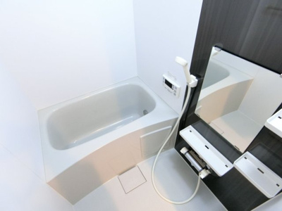 【浴室】 | シュプリーム香椎 | 別号室の写真になります。現況優先。