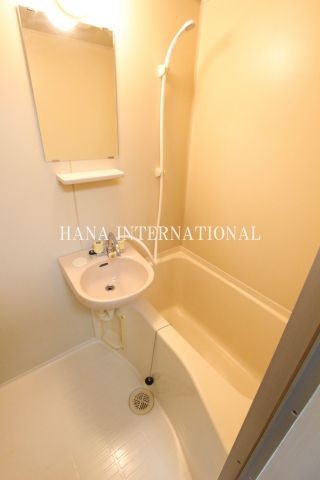 レオパレスリバーサイド染地の浴室|※参考画像の為、現況を優先致します。