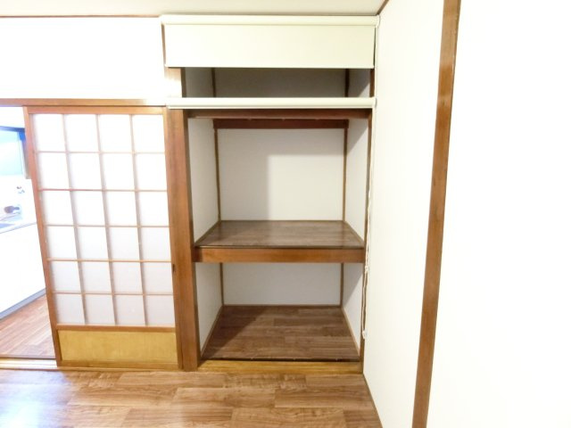 福田IKKENYAの内装