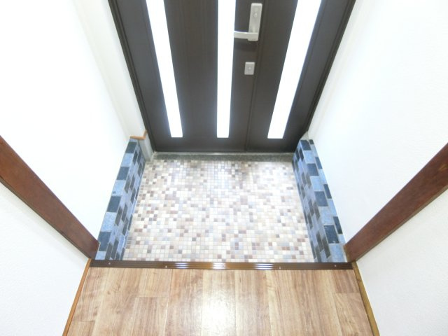 福田IKKENYAの玄関