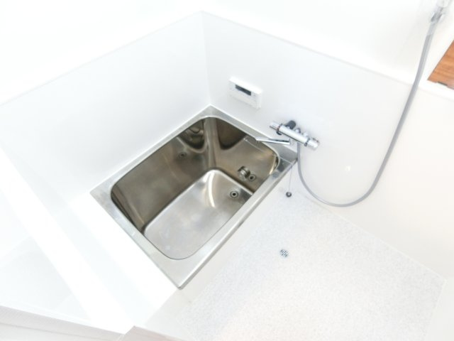 福田IKKENYAの浴室