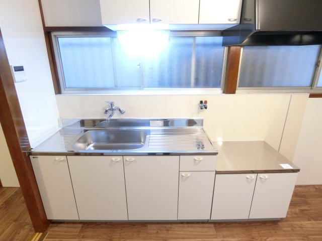 福田IKKENYAのキッチン