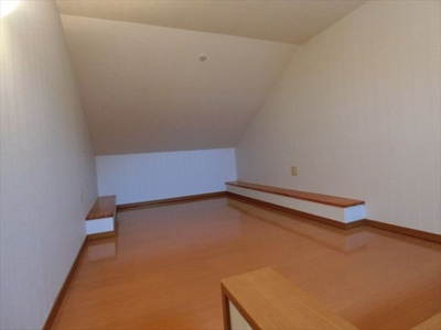 【洋室】 | AIOガーデン宮前 | 別号室の写真になります。現況優先。