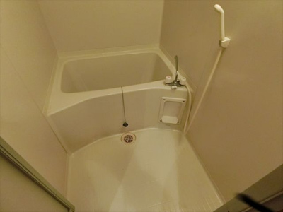 【浴室】 | AIOガーデン宮前 | 別号室の写真になります。現況優先。