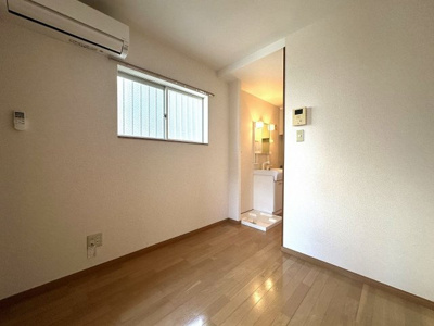 【洋室】 | アフロディーテ別府 | 別号室の写真になります。現況優先。